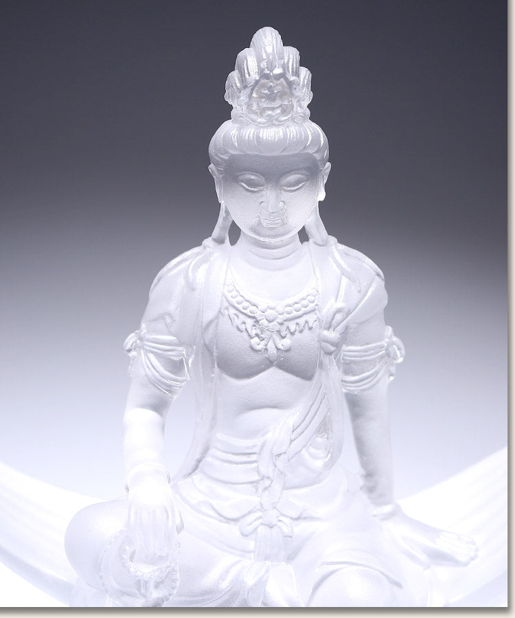 Liuli Guanyin Statue